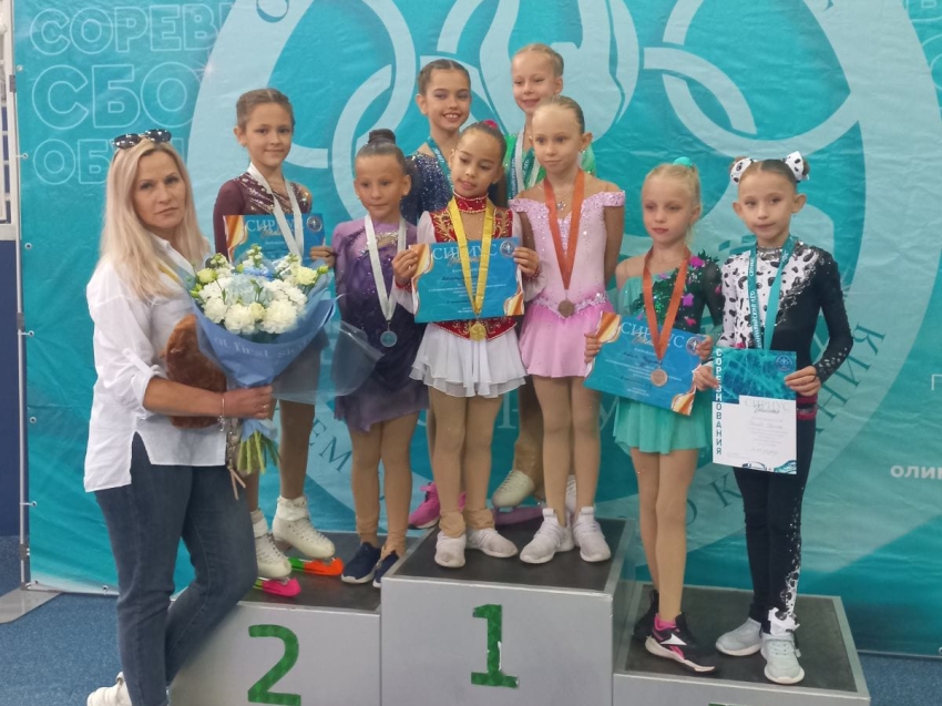 Юные фигуристки Забайкалья завоевали шесть медалей на соревнованиях «Олимпийский лёд» в Сочи